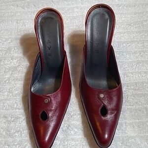 Graye Leather Deep Wine Slip-on Slide Mule Heels. (37.5) 7